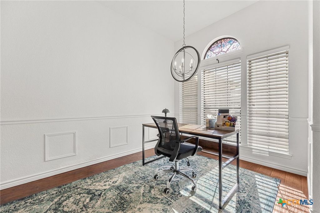 Image 6 of property listing at 1705 Lynx Circle, Harker Heights, TX 76548