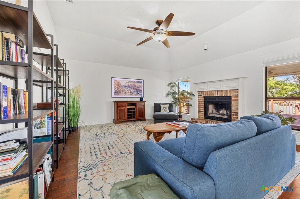 Image 7 of property listing at 1705 Lynx Circle, Harker Heights, TX 76548