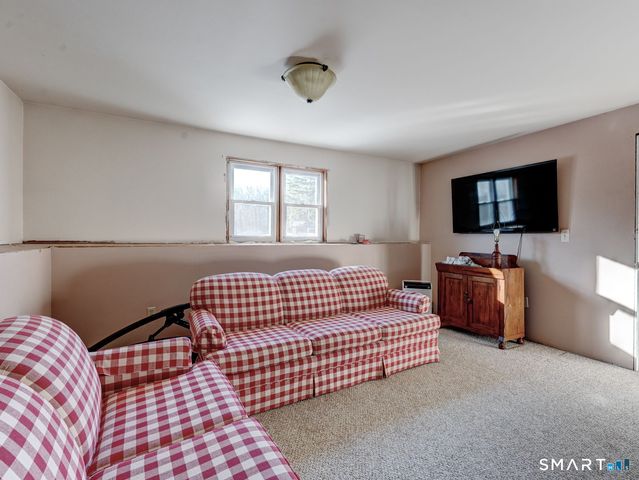 125 Chestnut Hill Road, Stafford, CT 06076