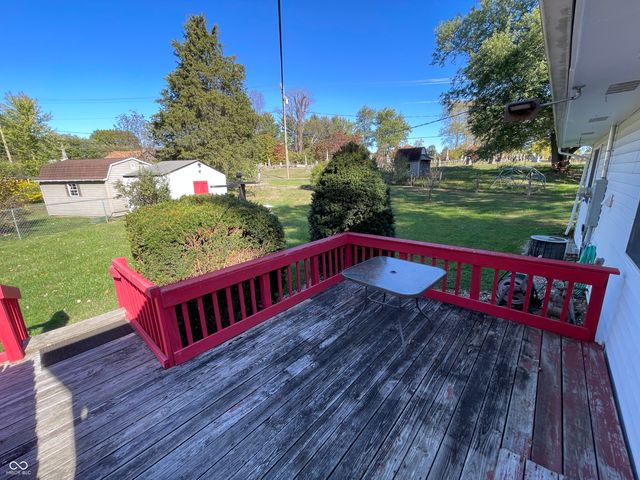 312 S Poplar Court, Ellettsville, IN 47429