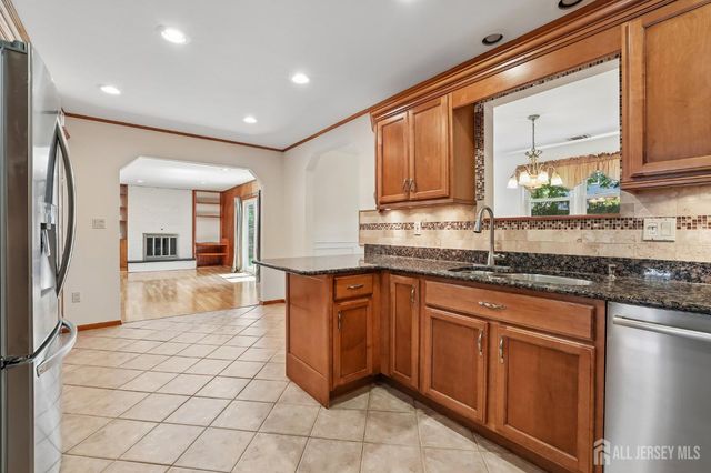 219 W 1st Street, Edison, NJ 08820