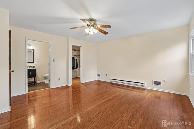 219 W 1st Street, Edison, NJ 08820