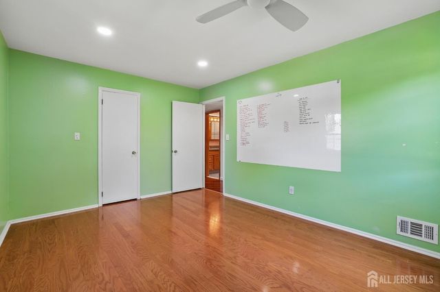 219 W 1st Street, Edison, NJ 08820