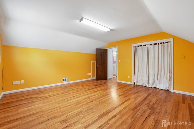 219 W 1st Street, Edison, NJ 08820