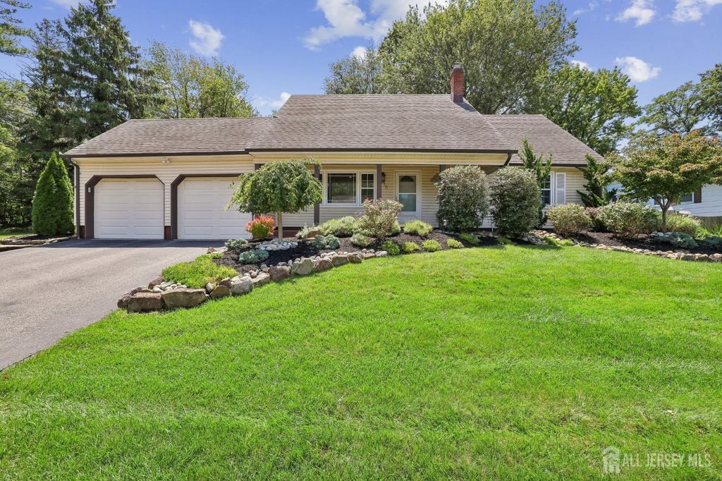 219 W 1st Street, Edison, NJ 08820
