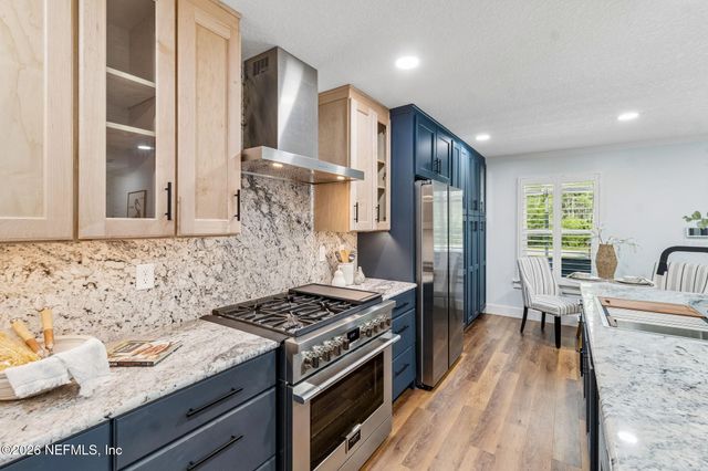 140 PIONEER Trail, Green Cove Springs, FL 32043