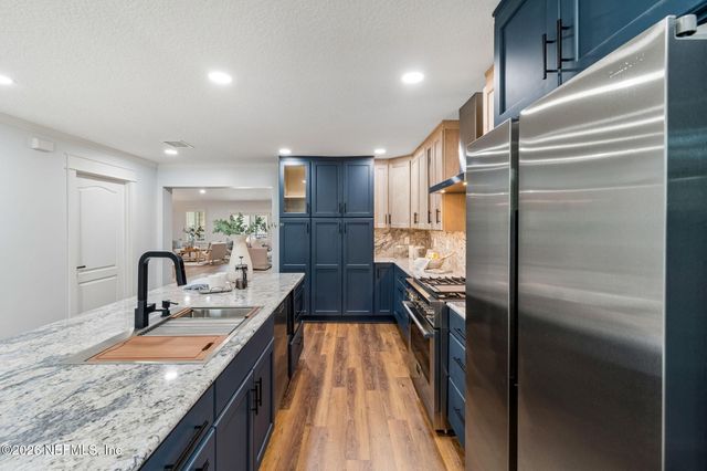 140 PIONEER Trail, Green Cove Springs, FL 32043