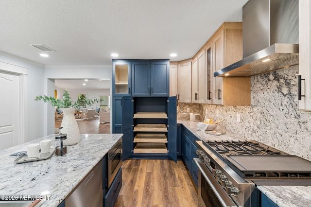 140 PIONEER Trail, Green Cove Springs, FL 32043