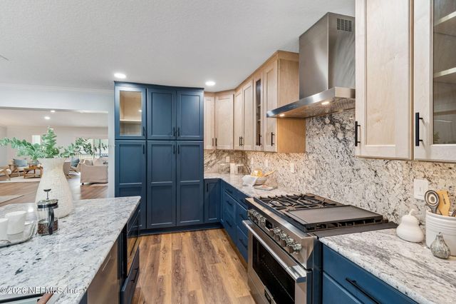 140 PIONEER Trail, Green Cove Springs, FL 32043