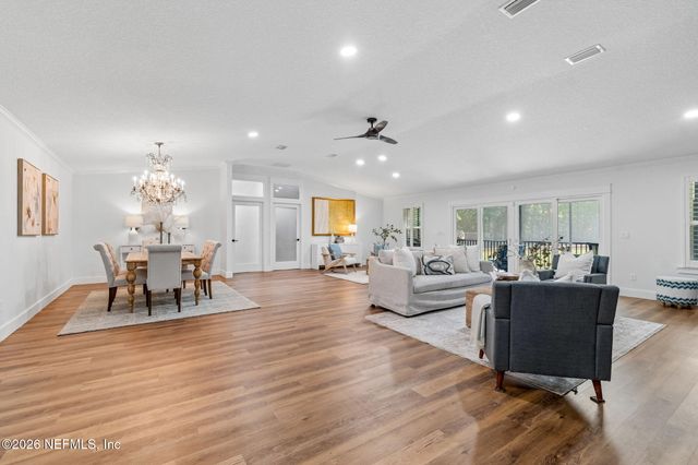 140 PIONEER Trail, Green Cove Springs, FL 32043