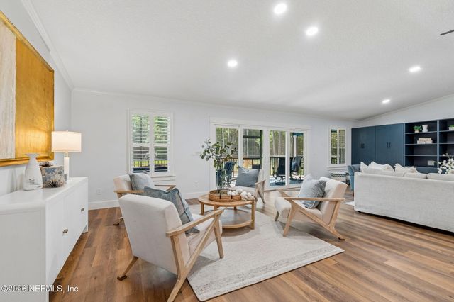 140 PIONEER Trail, Green Cove Springs, FL 32043