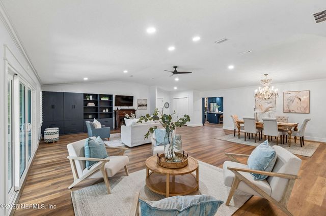 140 PIONEER Trail, Green Cove Springs, FL 32043