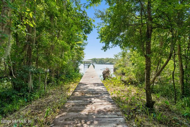 140 PIONEER Trail, Green Cove Springs, FL 32043