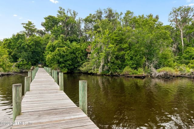 140 PIONEER Trail, Green Cove Springs, FL 32043