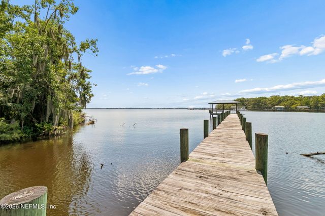 140 PIONEER Trail, Green Cove Springs, FL 32043