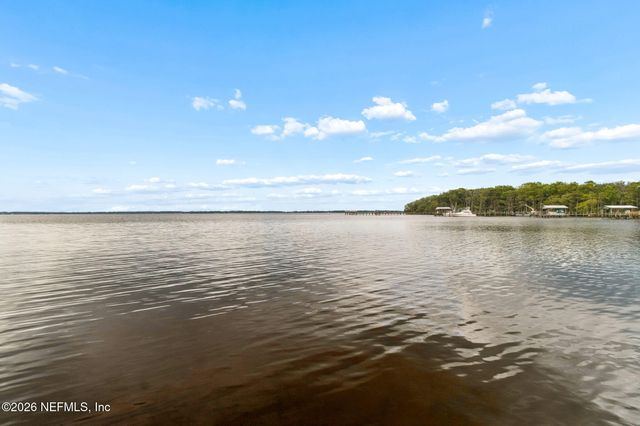 140 PIONEER Trail, Green Cove Springs, FL 32043