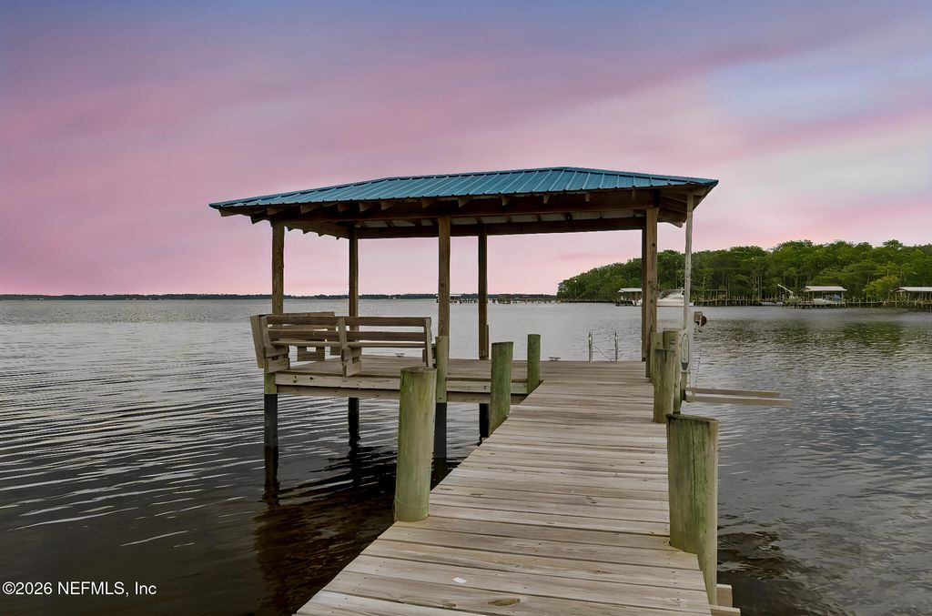 140 PIONEER Trail, Green Cove Springs, FL 32043