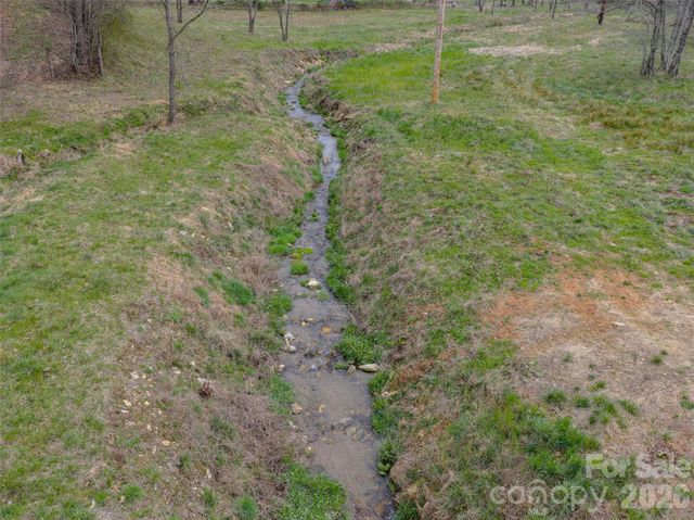 1433 Crabtree Mountain Road, Clyde, NC 28721