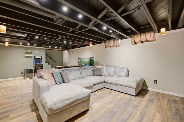 9830 W Hardtner Ave, Wichita, KS 67212