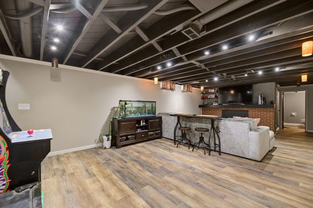 9830 W Hardtner Ave, Wichita, KS 67212