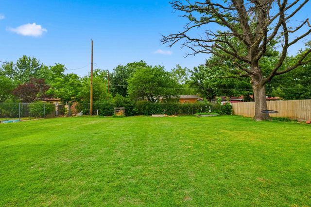 9830 W Hardtner Ave, Wichita, KS 67212
