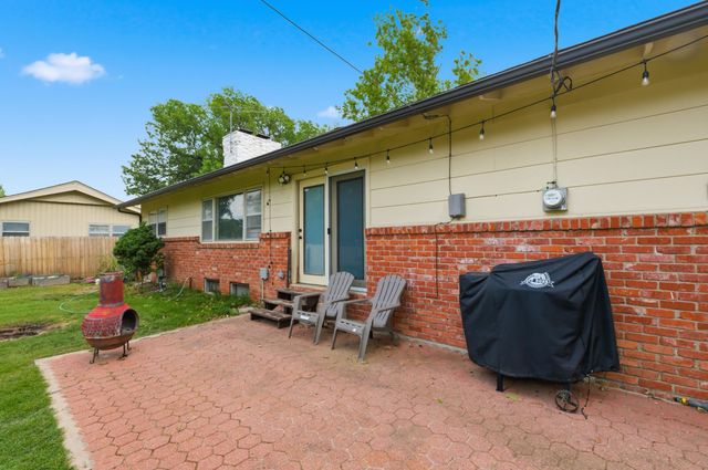 9830 W Hardtner Ave, Wichita, KS 67212