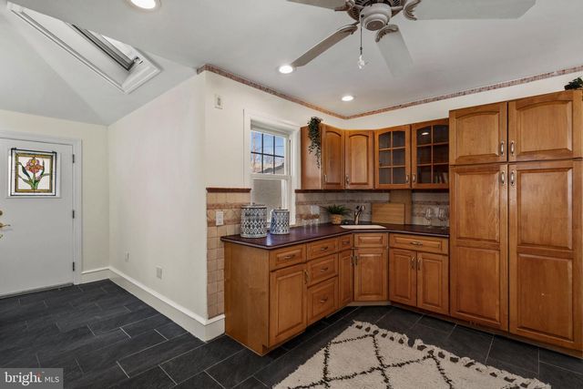 132 LINWOOD AVE, Ardmore, PA 19003