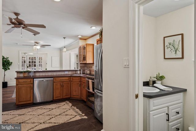 132 LINWOOD AVE, Ardmore, PA 19003