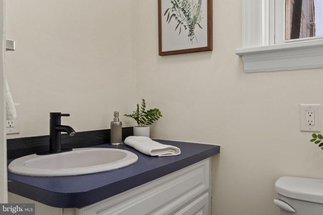 132 LINWOOD AVE, Ardmore, PA 19003