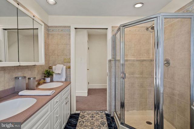 132 LINWOOD AVE, Ardmore, PA 19003