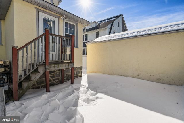 132 LINWOOD AVE, Ardmore, PA 19003