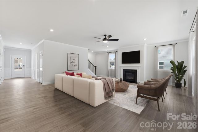 407 Alameda Way, Matthews, NC 28104