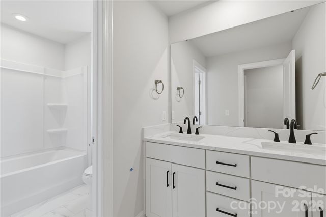 407 Alameda Way, Matthews, NC 28104