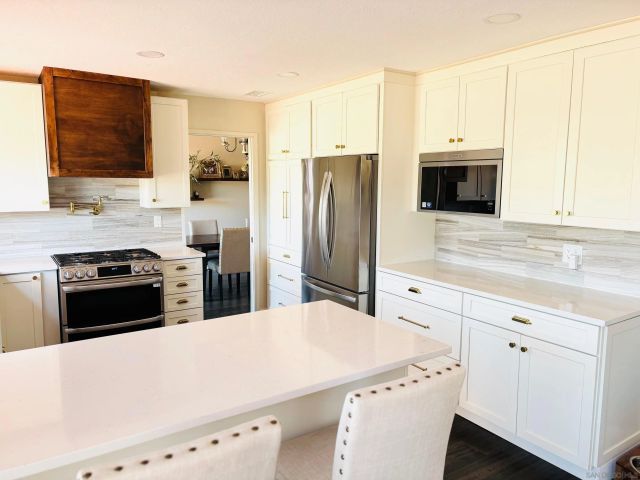 672 CHATEAU PLACE, Escondido, CA 92029