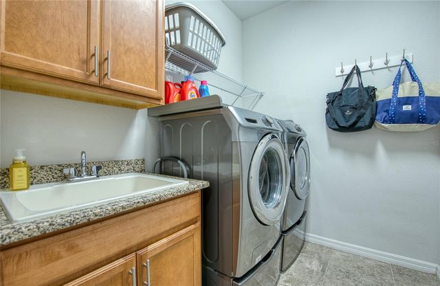 8099 PINE CREST STREET, Seminole, FL 33777