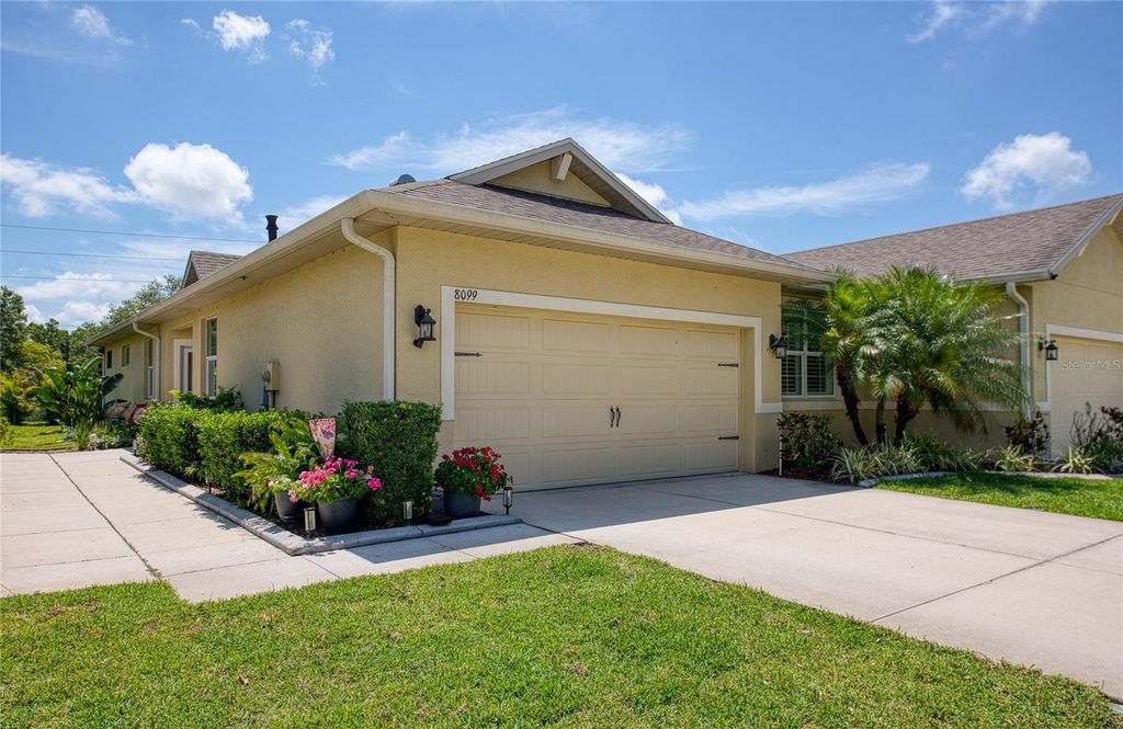 8099 PINE CREST STREET, Seminole, FL 33777