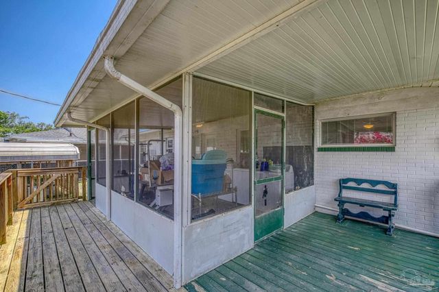 400 Sunset Ave, Pensacola, FL 32507