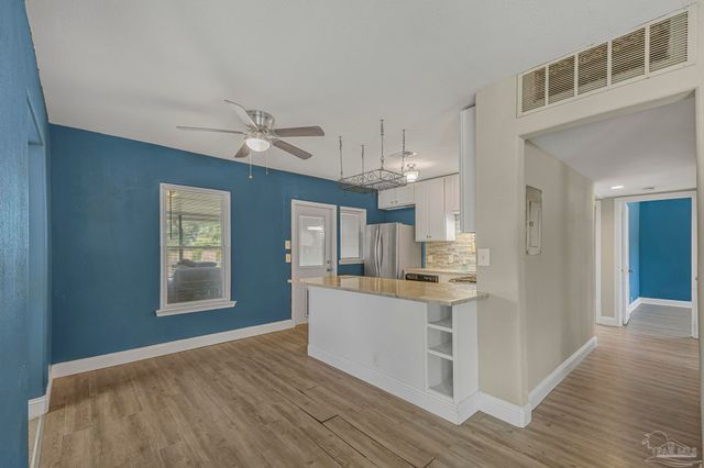 400 Sunset Ave, Pensacola, FL 32507