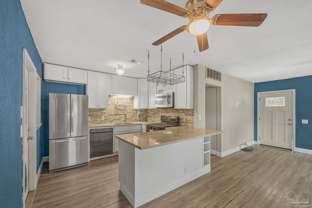 400 Sunset Ave, Pensacola, FL 32507