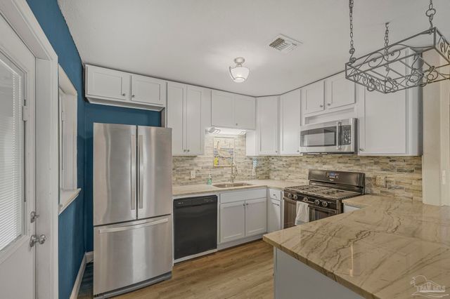 400 Sunset Ave, Pensacola, FL 32507