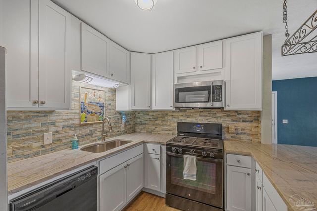 400 Sunset Ave, Pensacola, FL 32507