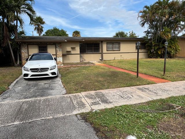 4115 NW 191st Ter, Miami Gardens, FL 33055