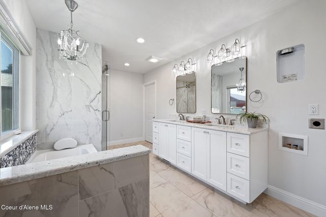 6672 N 4th ST, Dalton Gardens, ID 83815