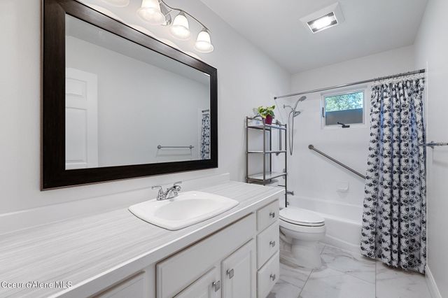 6672 N 4th ST, Dalton Gardens, ID 83815