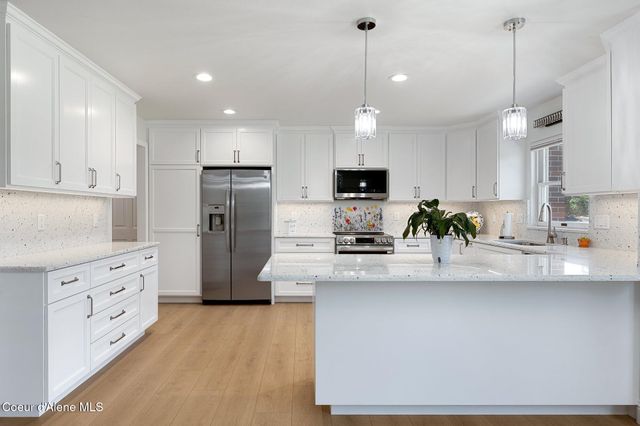 6672 N 4th ST, Dalton Gardens, ID 83815