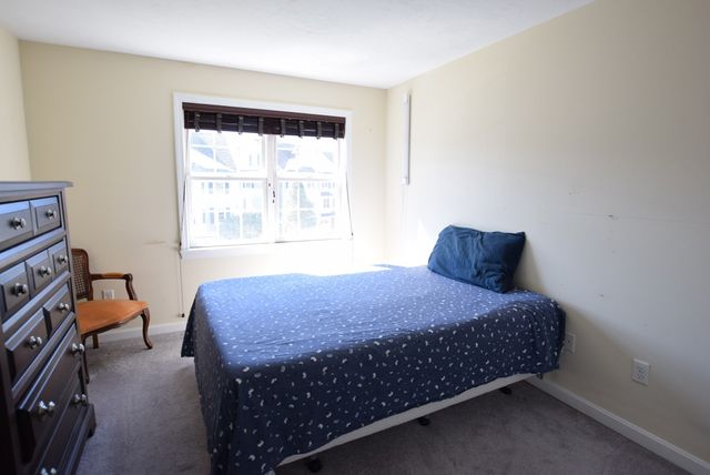 1975 Middlesex St 28, Lowell, MA 01851