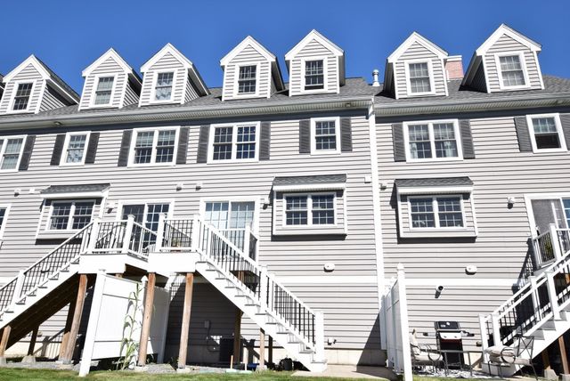 1975 Middlesex St 28, Lowell, MA 01851