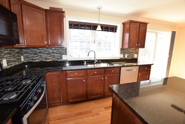 1975 Middlesex St 28, Lowell, MA 01851