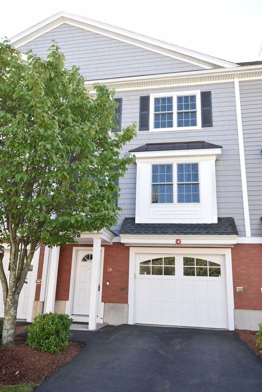 1975 Middlesex St 28, Lowell, MA 01851