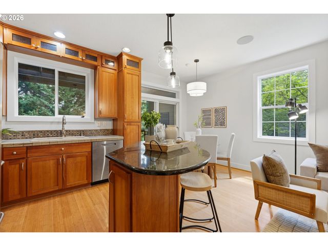 9490 Sw 153RD Ave, Beaverton, OR 97007